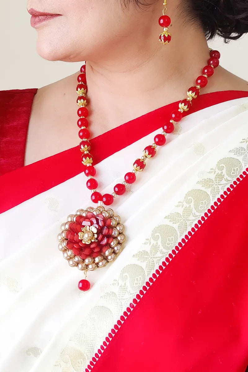 Red Color Glass Beads  Neckpiece Ston Plated Pendant With Dangle Earrings